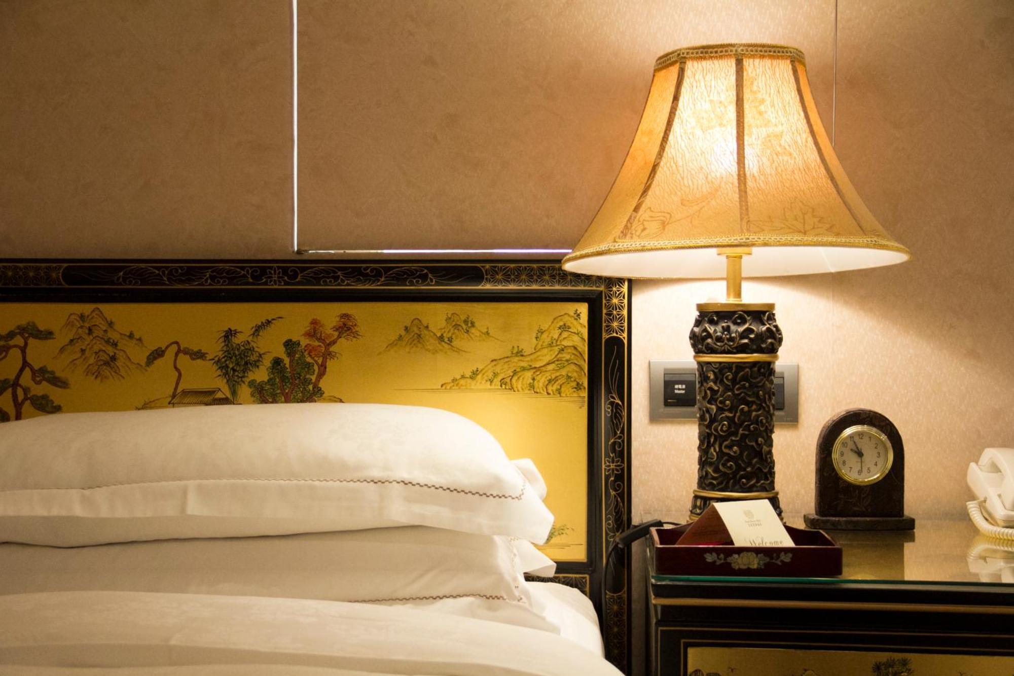 Royal Seasons Hotel Taipei ‧ Nanjing W. Bagian luar foto