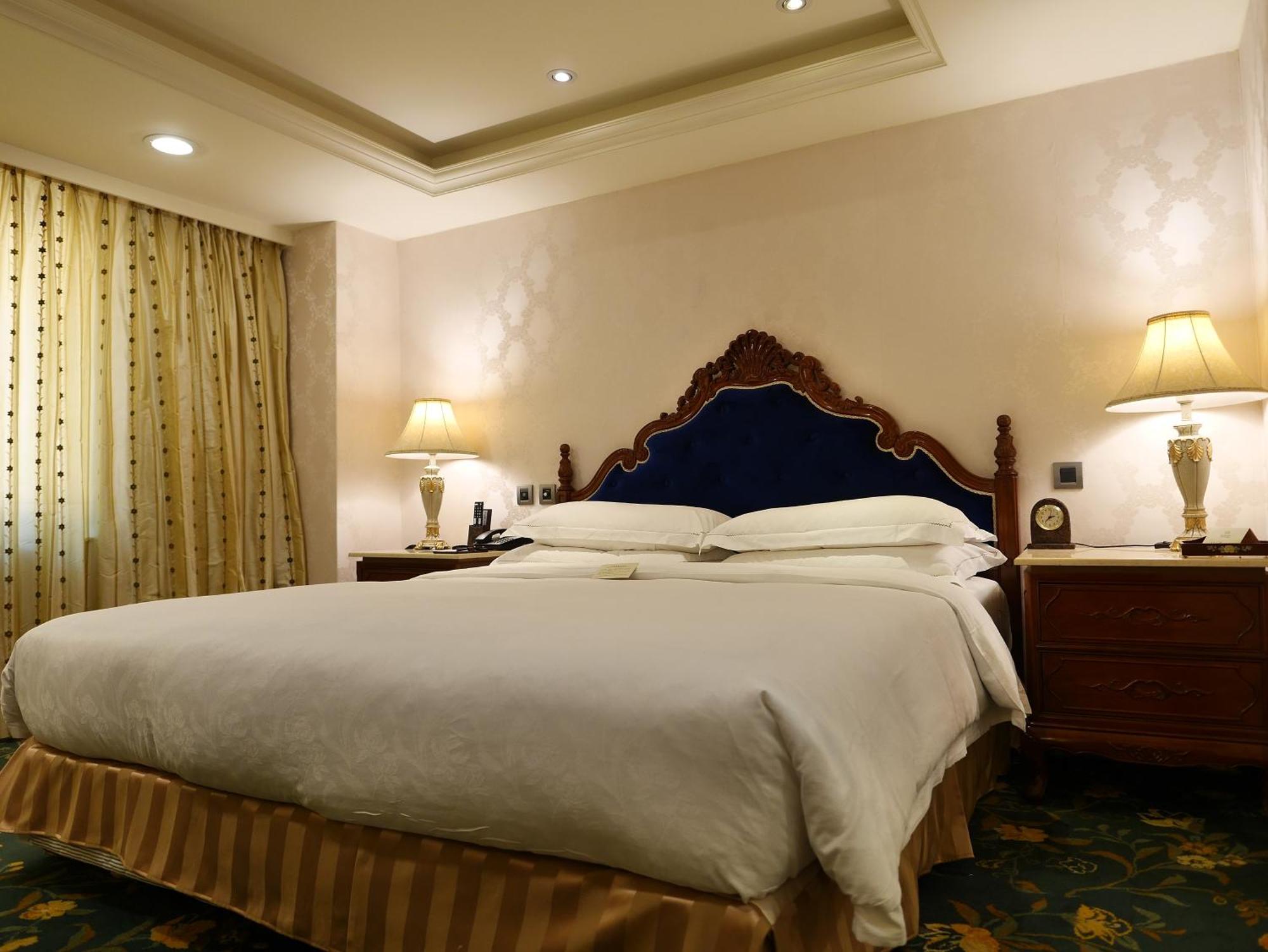 Royal Seasons Hotel Taipei ‧ Nanjing W. Bagian luar foto