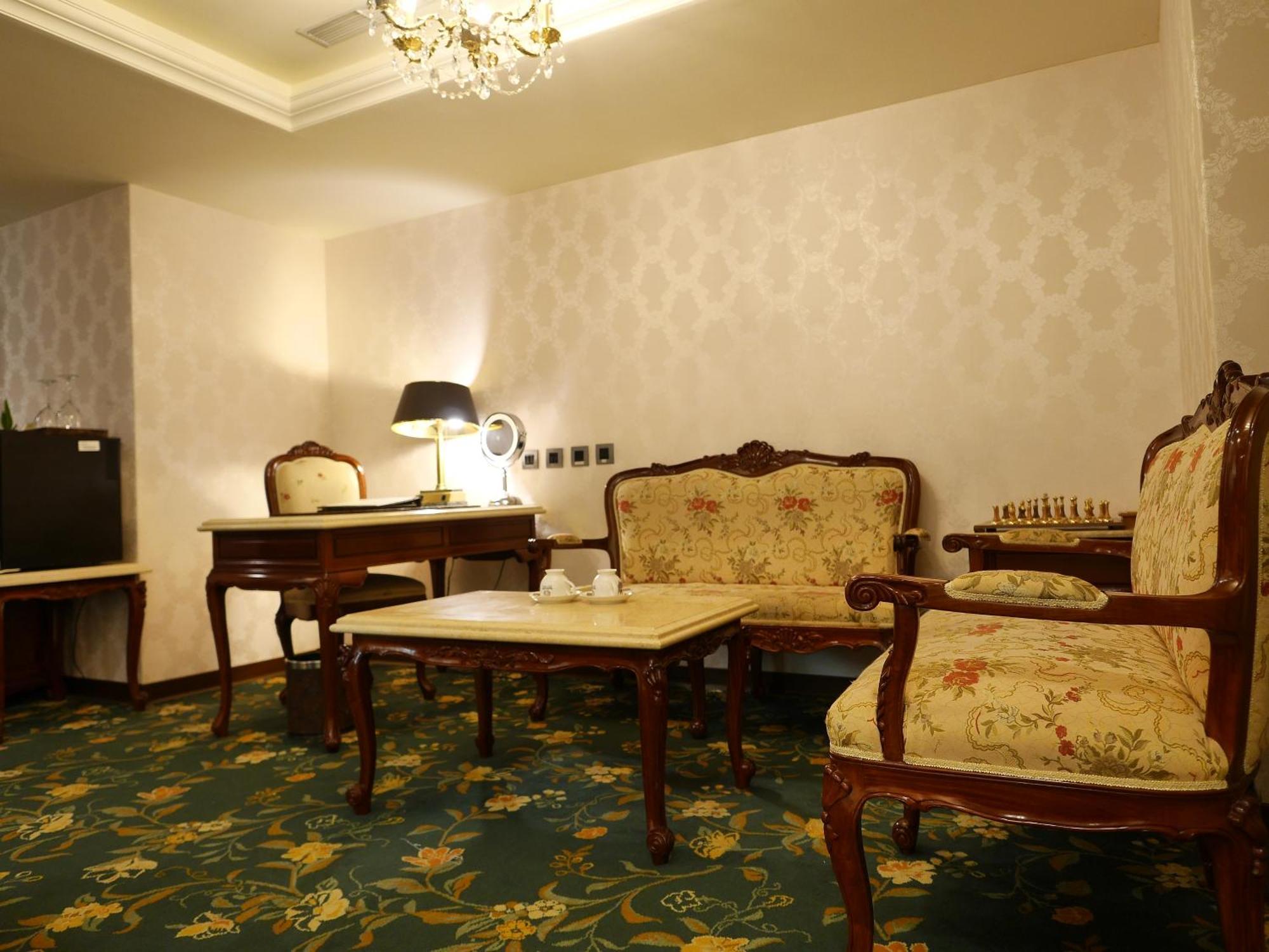 Royal Seasons Hotel Taipei ‧ Nanjing W. Bagian luar foto