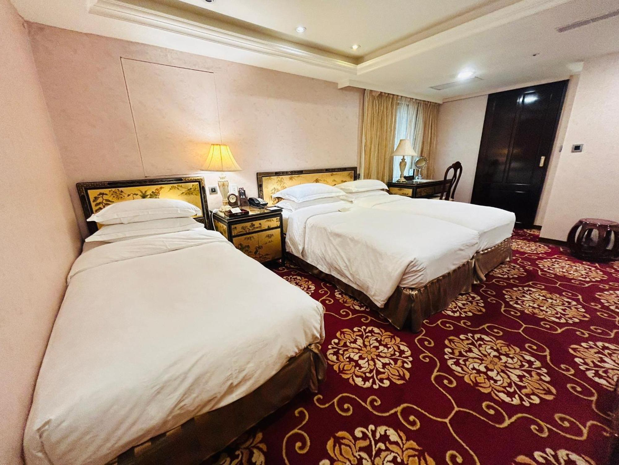 Royal Seasons Hotel Taipei ‧ Nanjing W. Bagian luar foto