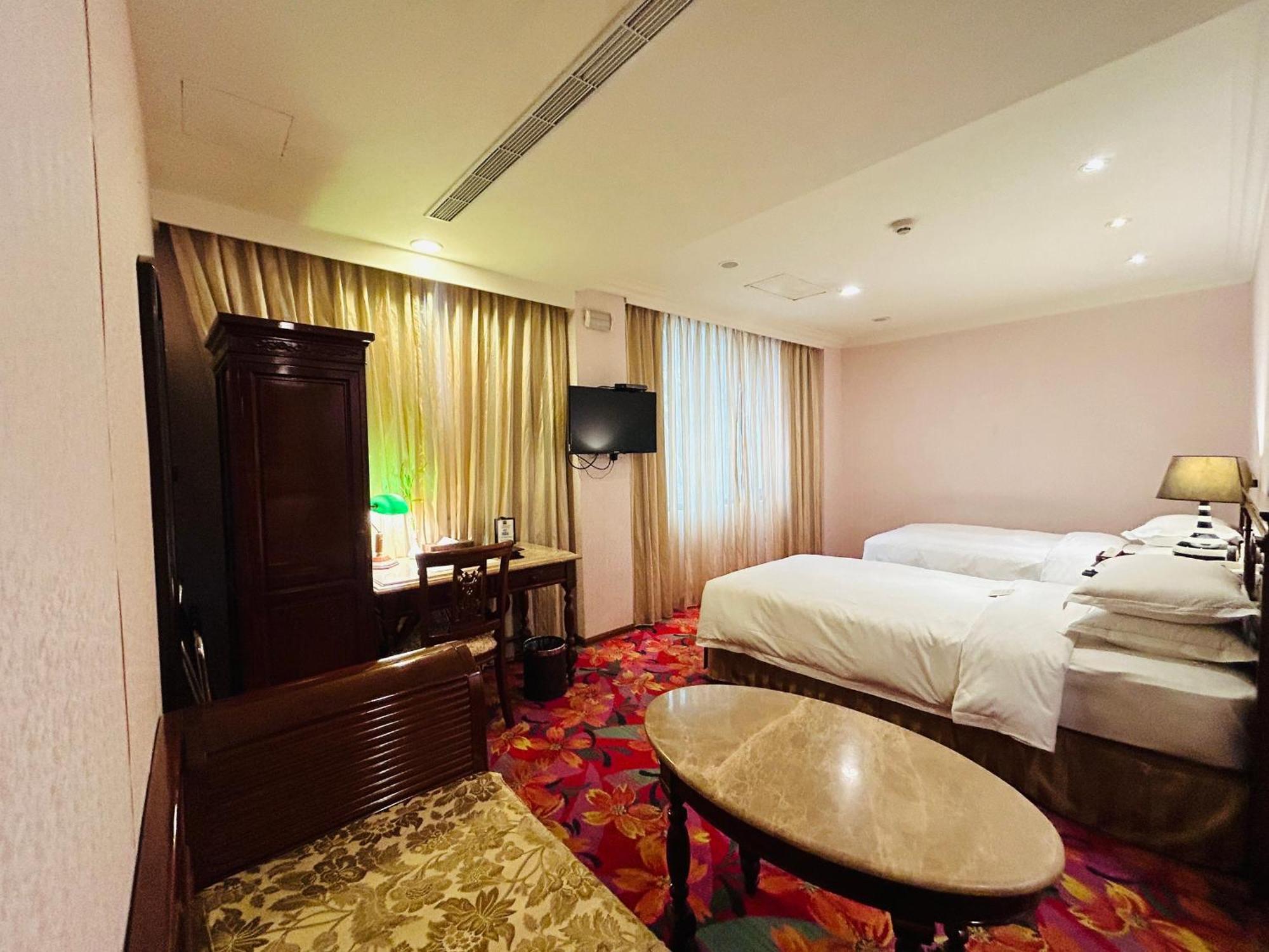 Royal Seasons Hotel Taipei ‧ Nanjing W. Bagian luar foto