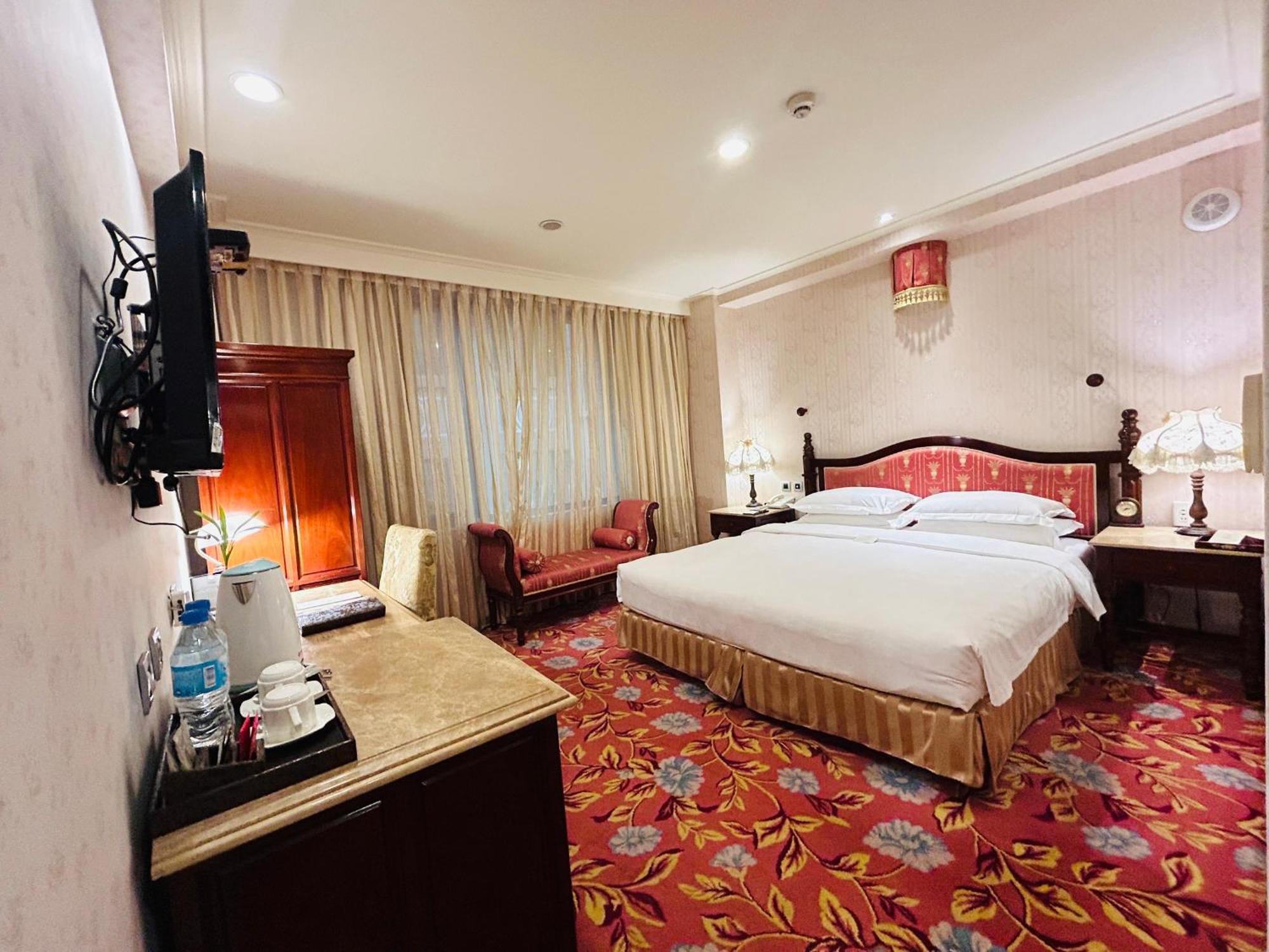 Royal Seasons Hotel Taipei ‧ Nanjing W. Bagian luar foto