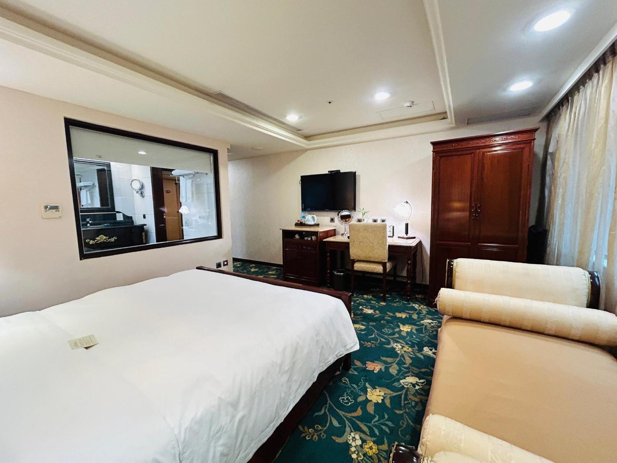 Royal Seasons Hotel Taipei ‧ Nanjing W. Bagian luar foto