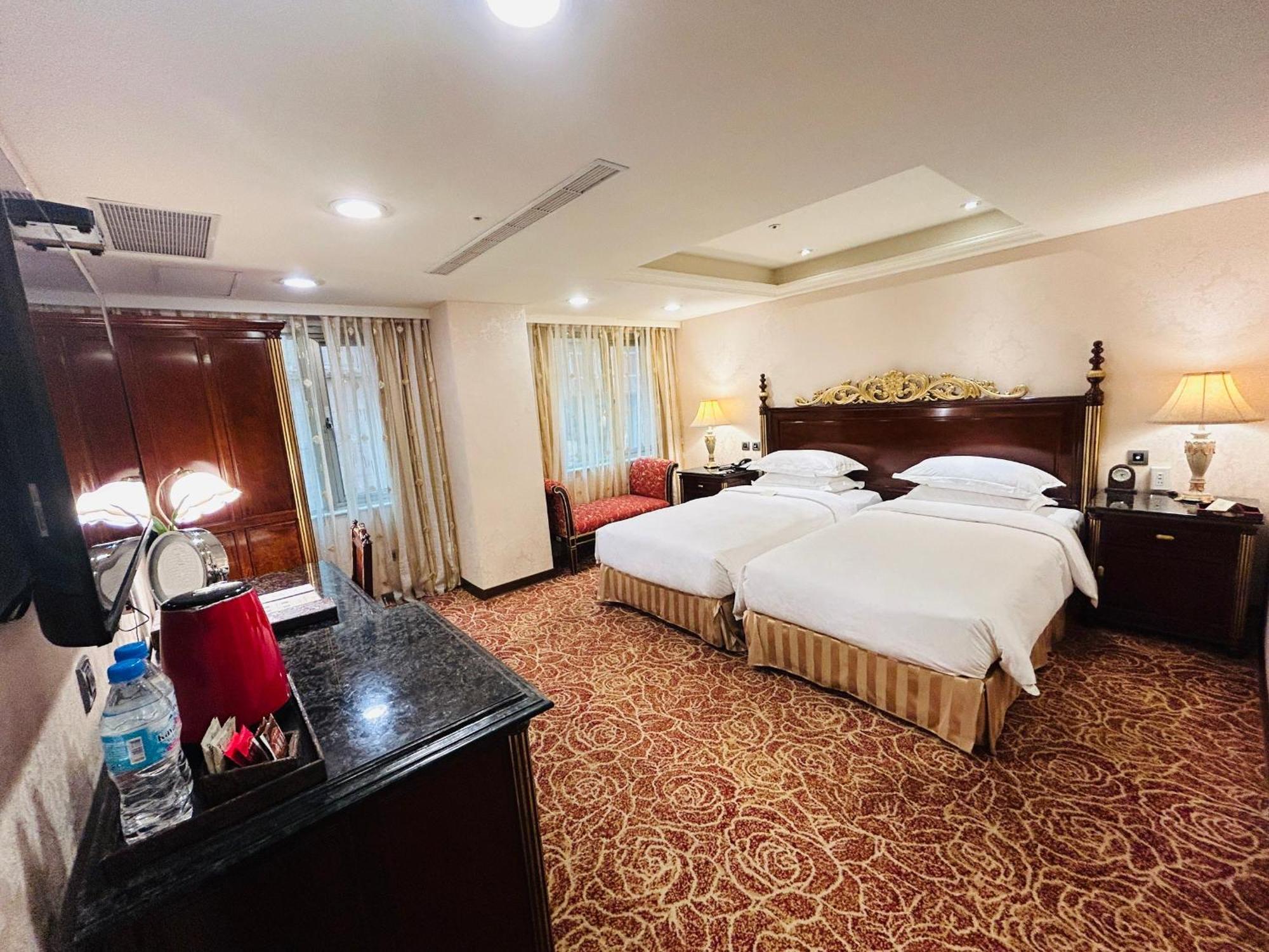 Royal Seasons Hotel Taipei ‧ Nanjing W. Bagian luar foto