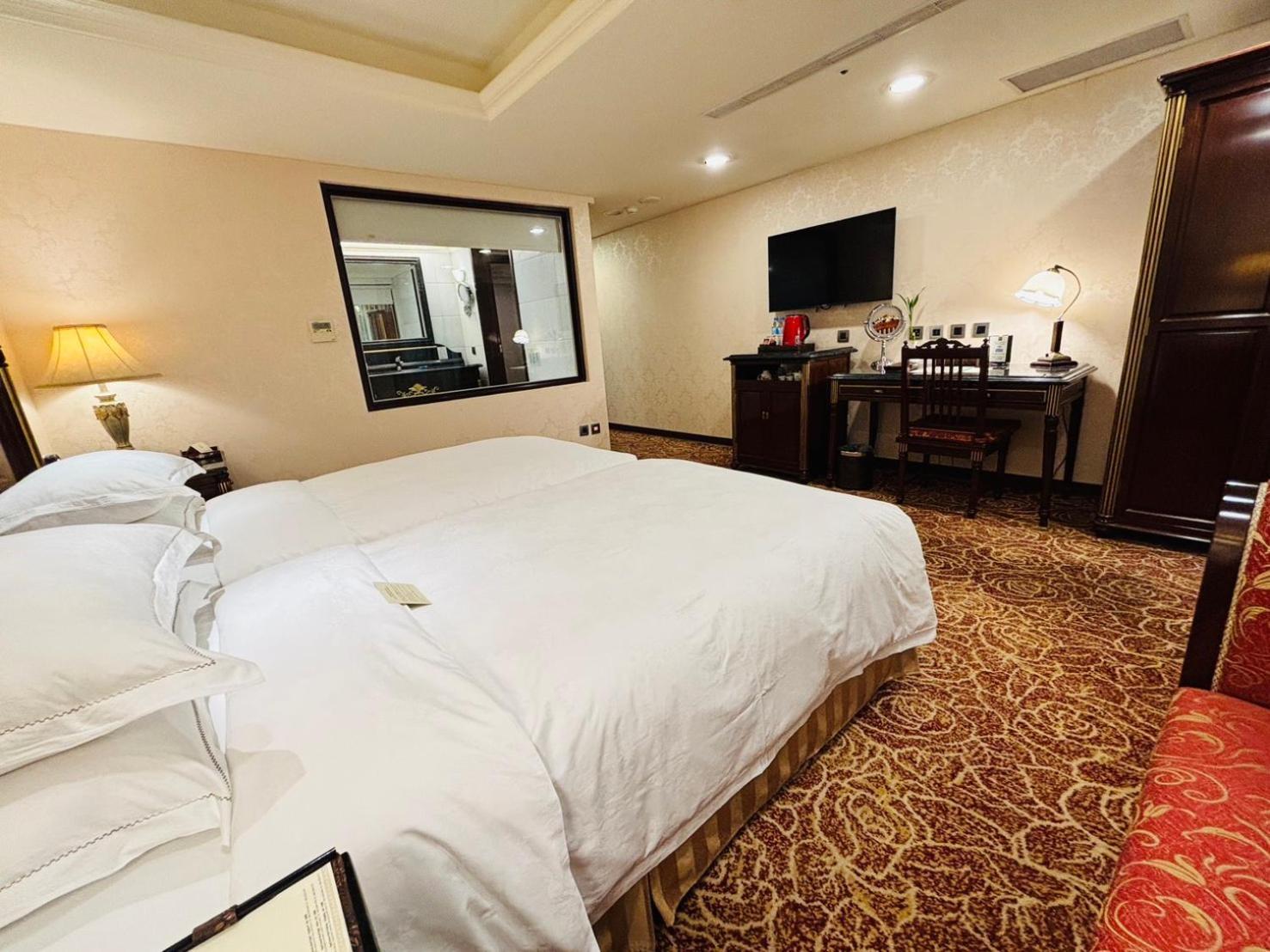 Royal Seasons Hotel Taipei ‧ Nanjing W. Bagian luar foto