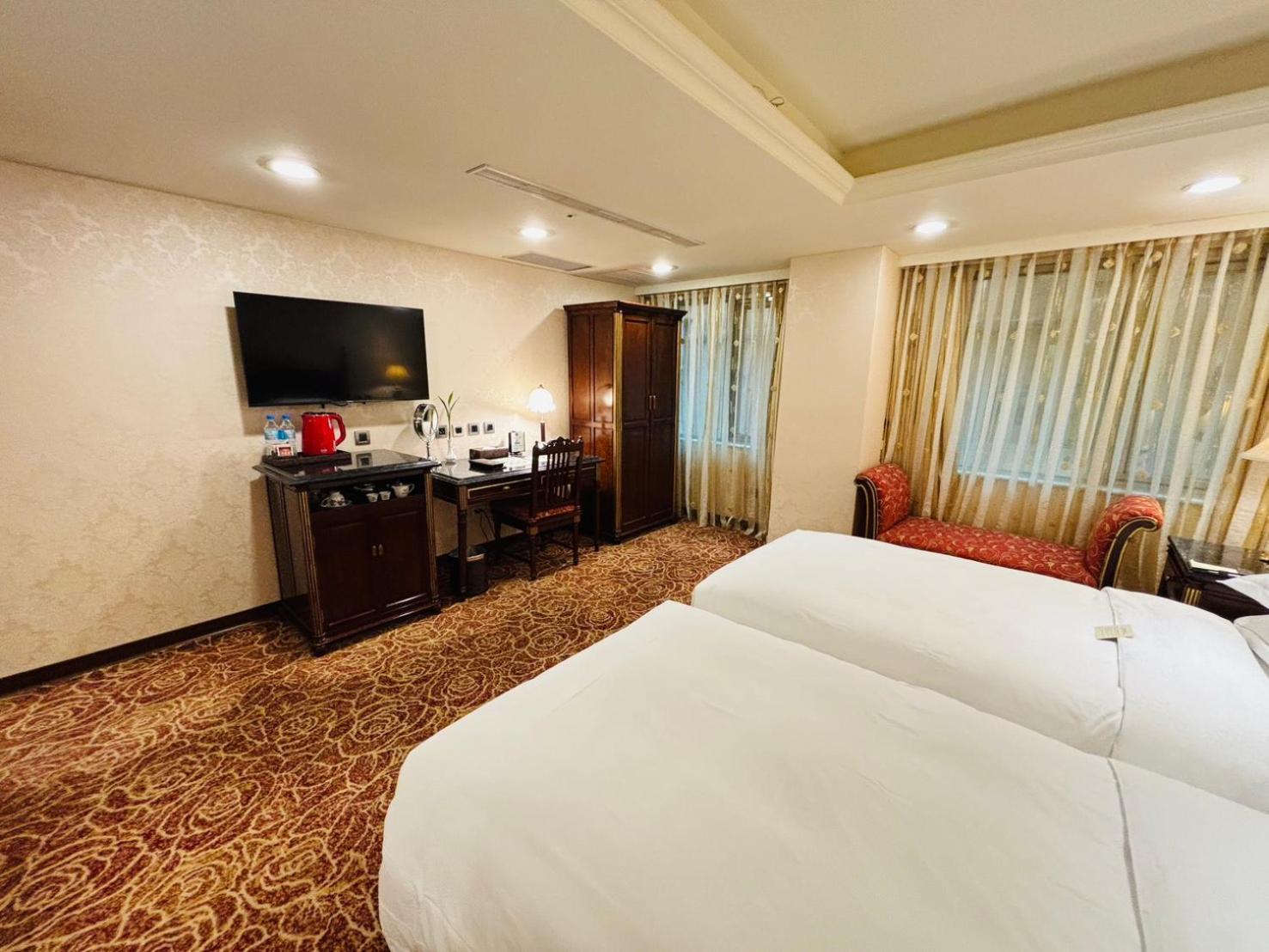 Royal Seasons Hotel Taipei ‧ Nanjing W. Bagian luar foto