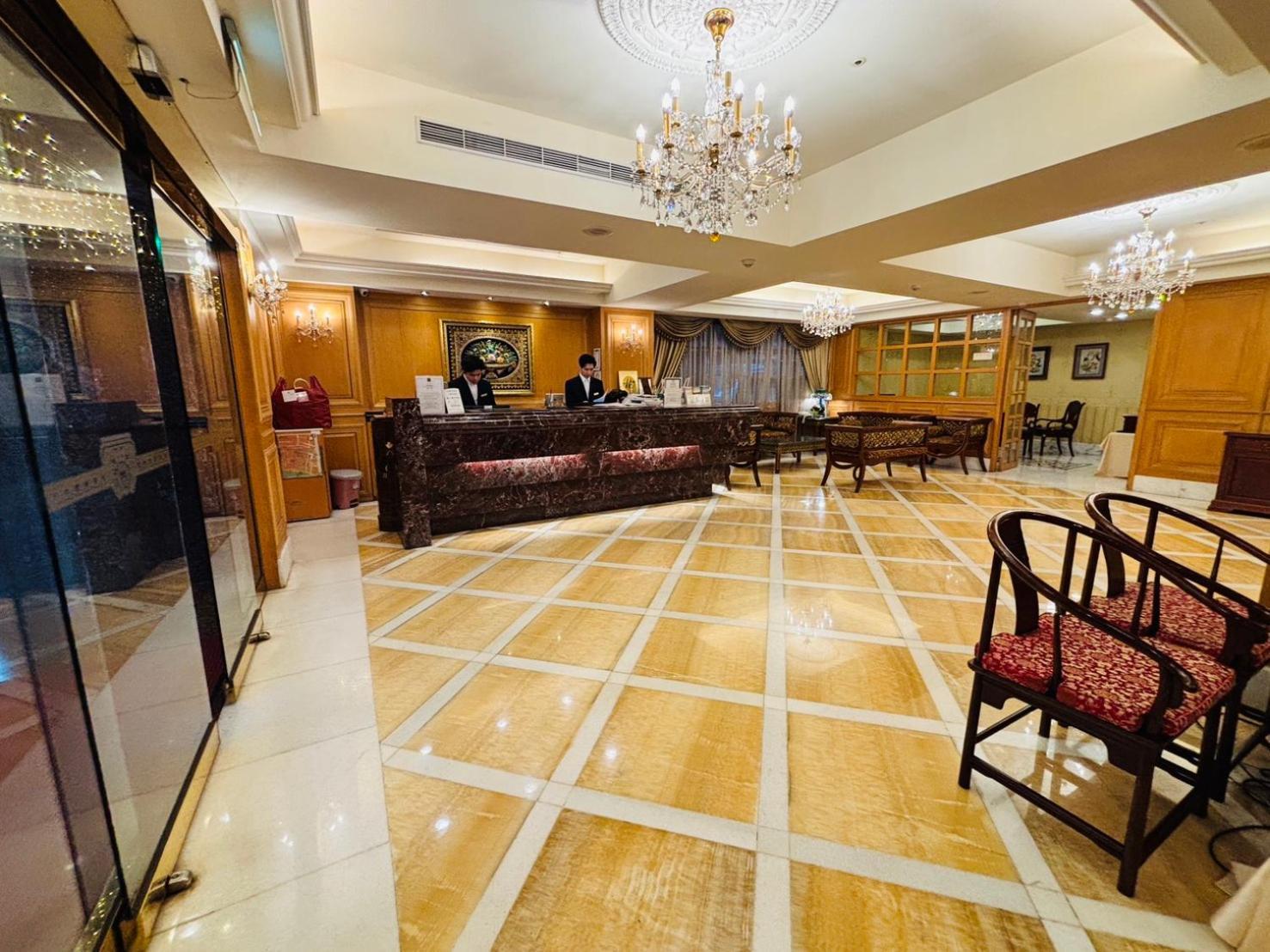 Royal Seasons Hotel Taipei ‧ Nanjing W. Bagian luar foto